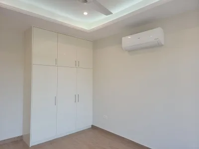 1495 Sqft 2 Bedroom Flat Apartment For Sale In Piccadilly Courtyard Bahria Town Phase 7 - Interior / Exterior Photo 2