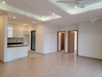 2080 Sqft 3 Bedroom Luxury Apartment For Sale In Piccadilly Courtyard Bahria Town Phase 7 - Interior / Exterior Photo 2